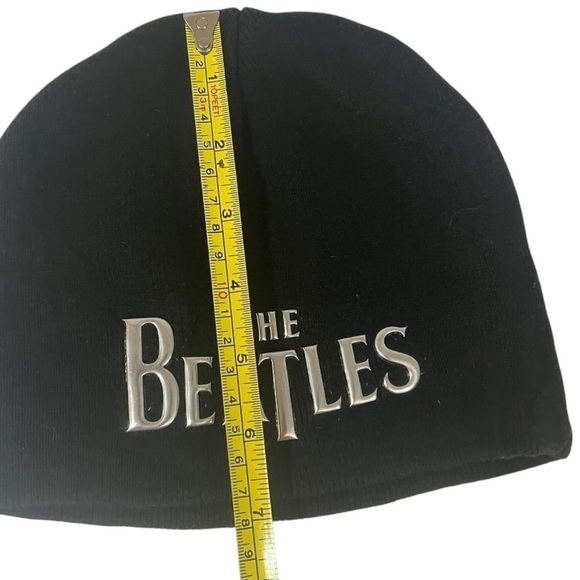 Black knit Beatles beanie EUC - Picture 3 of 5